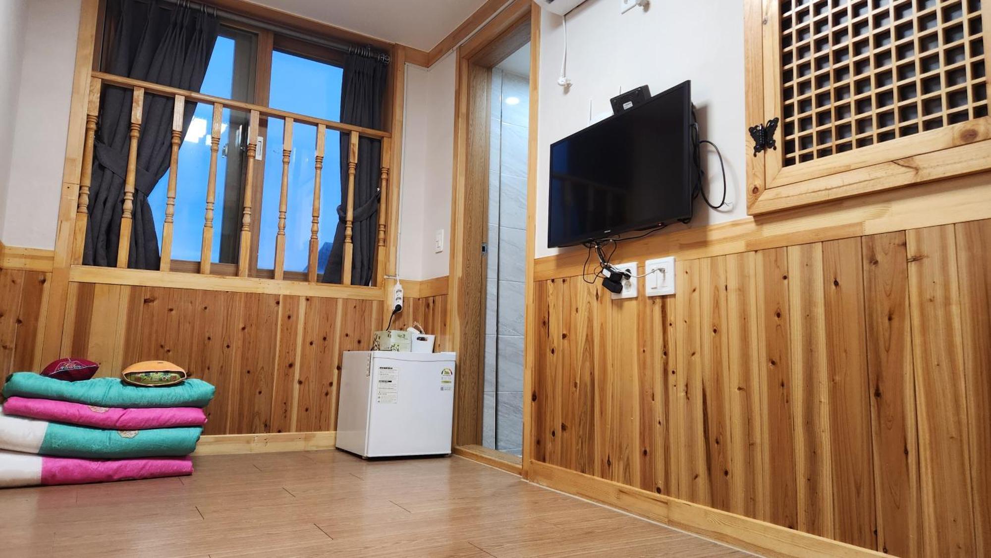 The Jeongga Hostel Чонджу Екстериор снимка
