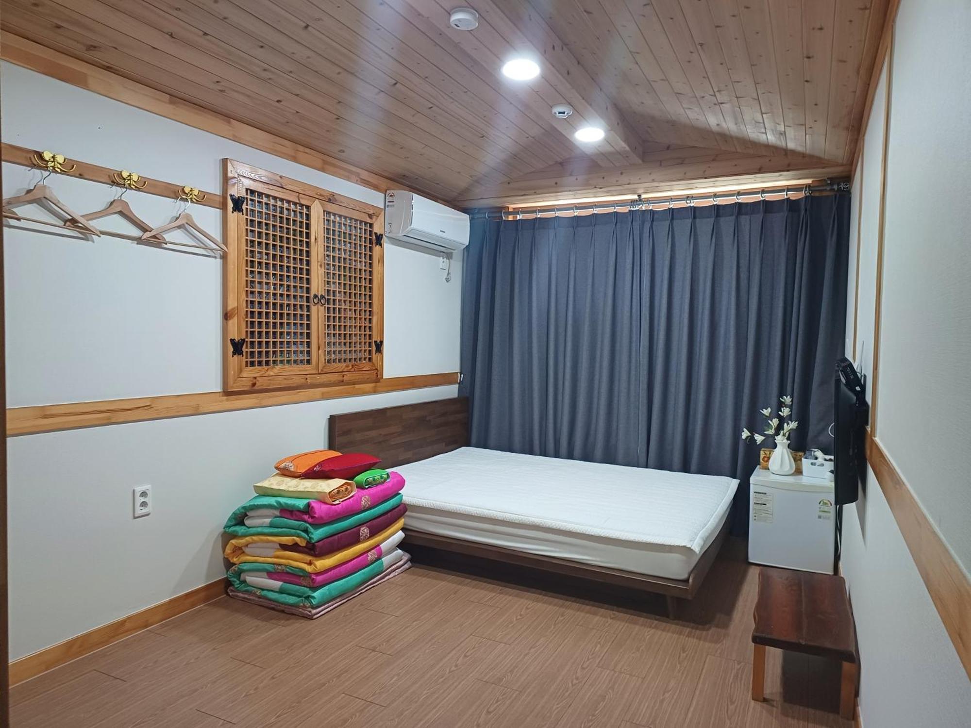 The Jeongga Hostel Чонджу Екстериор снимка